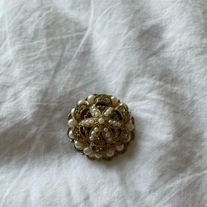 Vintage Pearl Pin